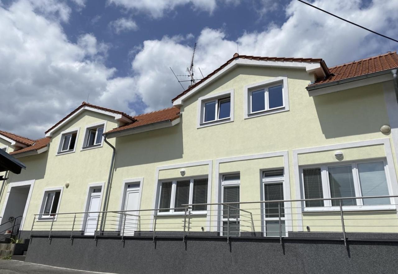 Vltavanka Apartment *